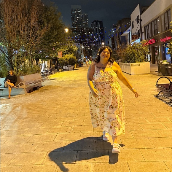 Old Navy Floral Sundress with Ruffle Detail - Picture 7 of 7